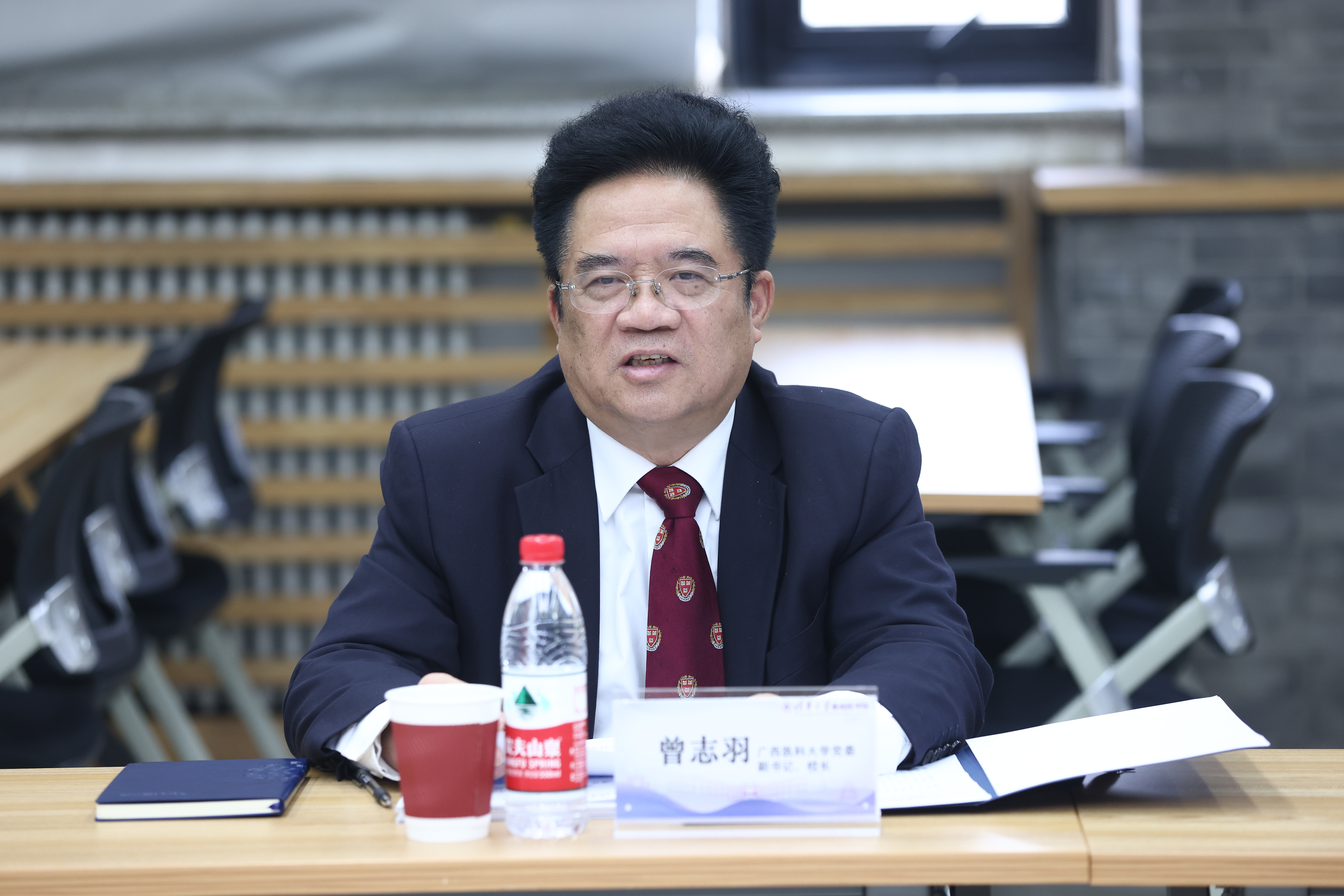 111.jpg 无码自慰